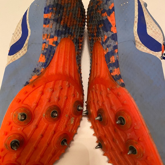 Nike Metal Cleats - Picture 3 of 4